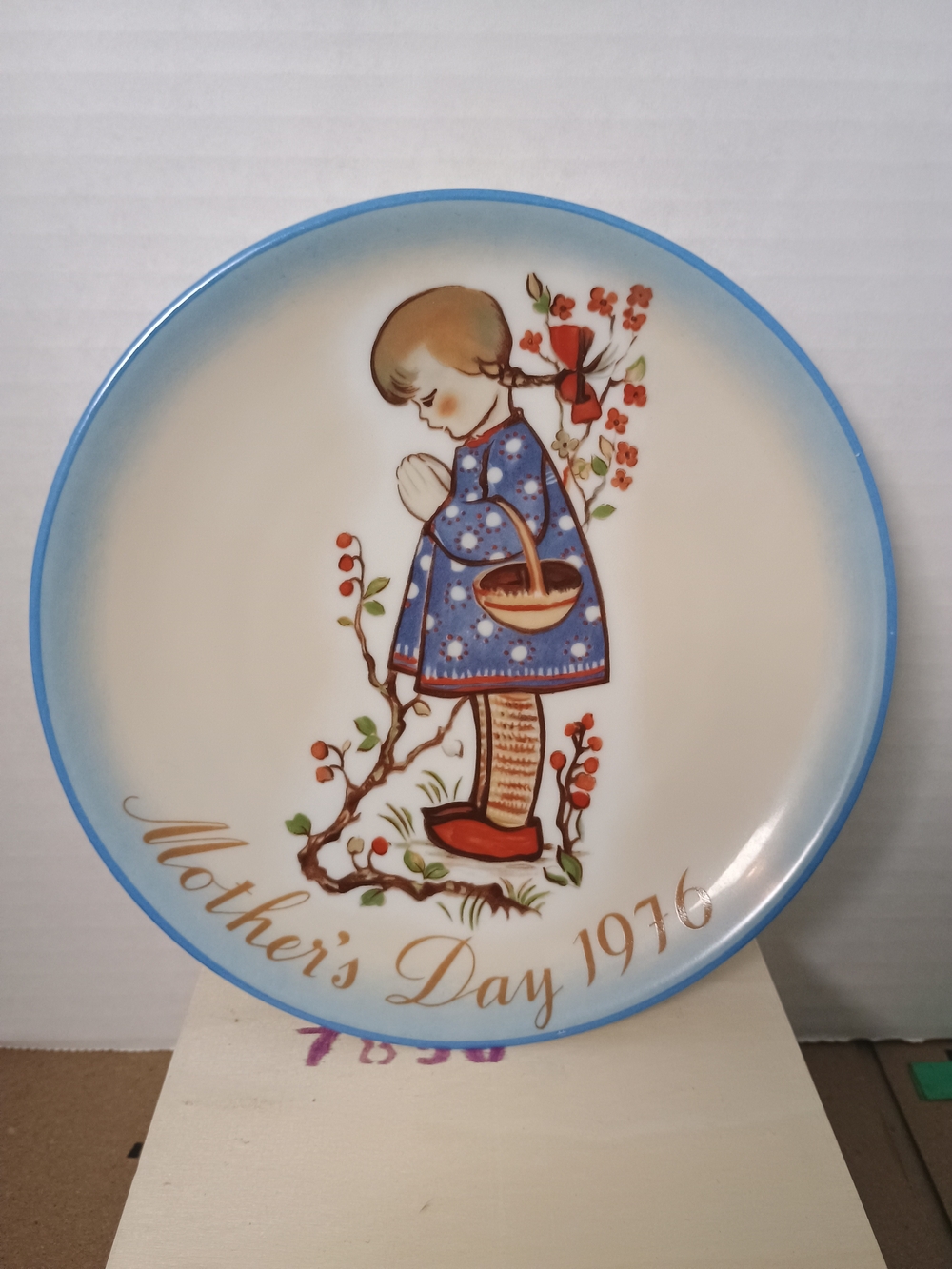 Sister Bertha Hummel Devotion for Mother Mother's Day Plate